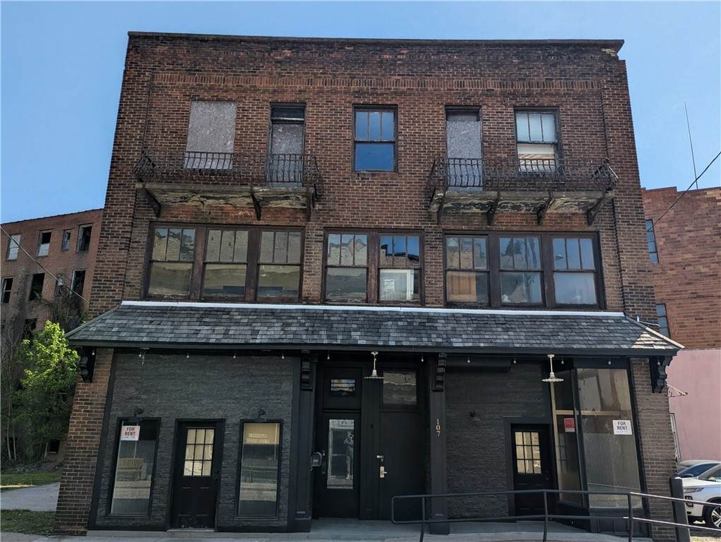 107 Brownsville Ave - Photo 1