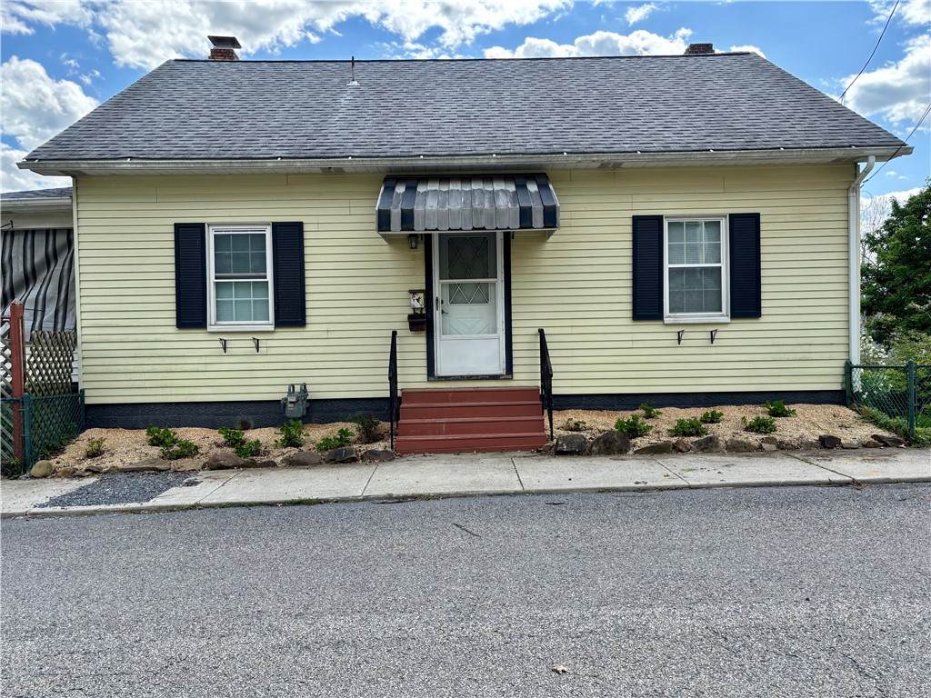 303 Highland Lane - Photo 1
