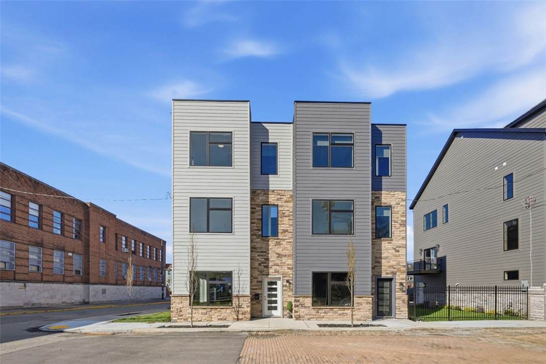 905 Rickenbach St - Photo 1