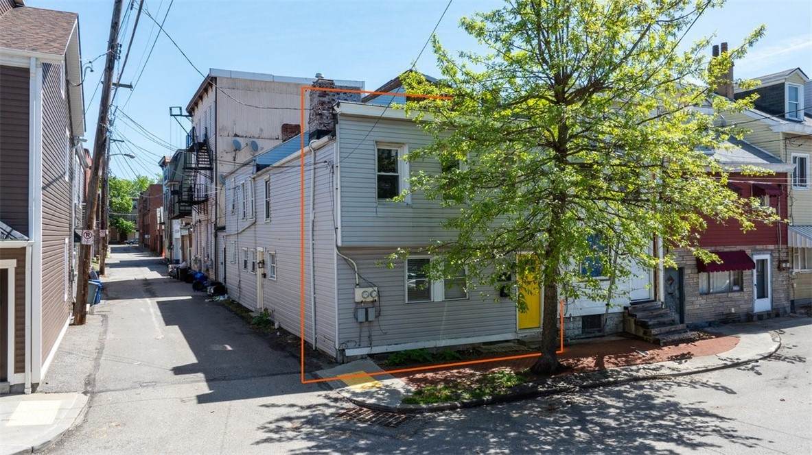 910 James St - Photo 1