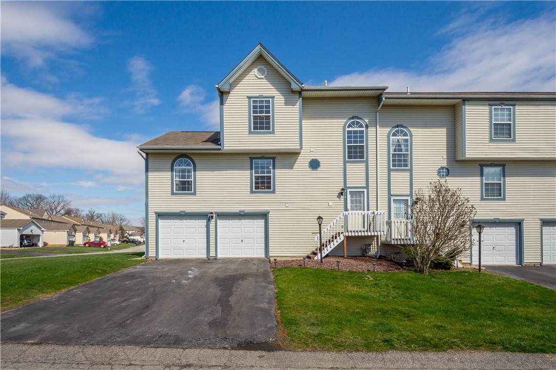 410 Suncrest Dr - Photo 1
