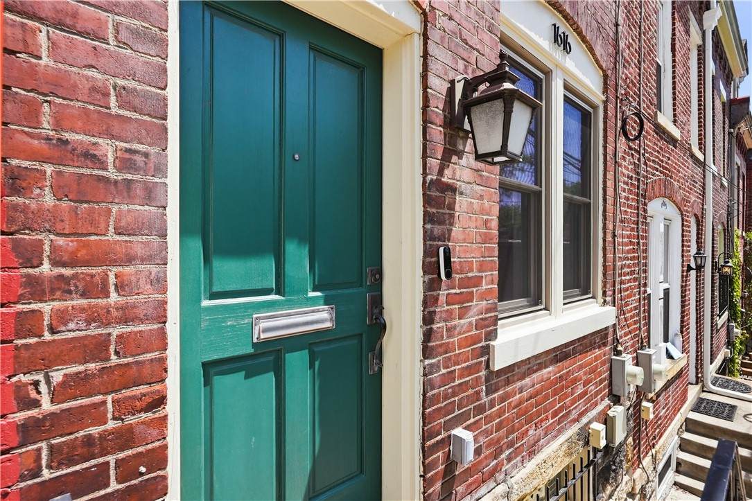 https://bt-photos.global.ssl.fastly.net/pittsburgh/orig_boomver_1_1753204-2.jpg
