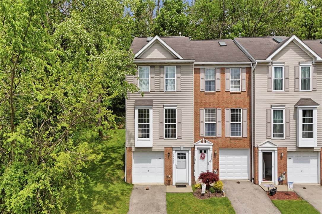 1002 Pinoak Ct - Photo 1