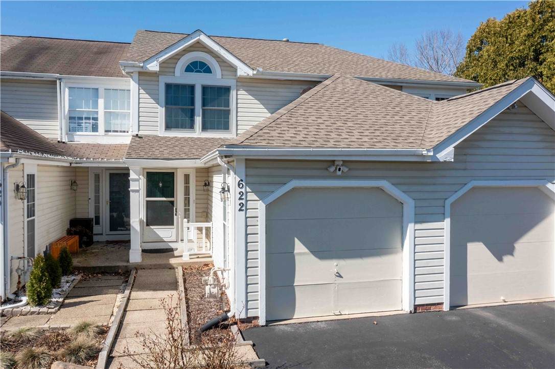622 Sarah Court - Photo 1