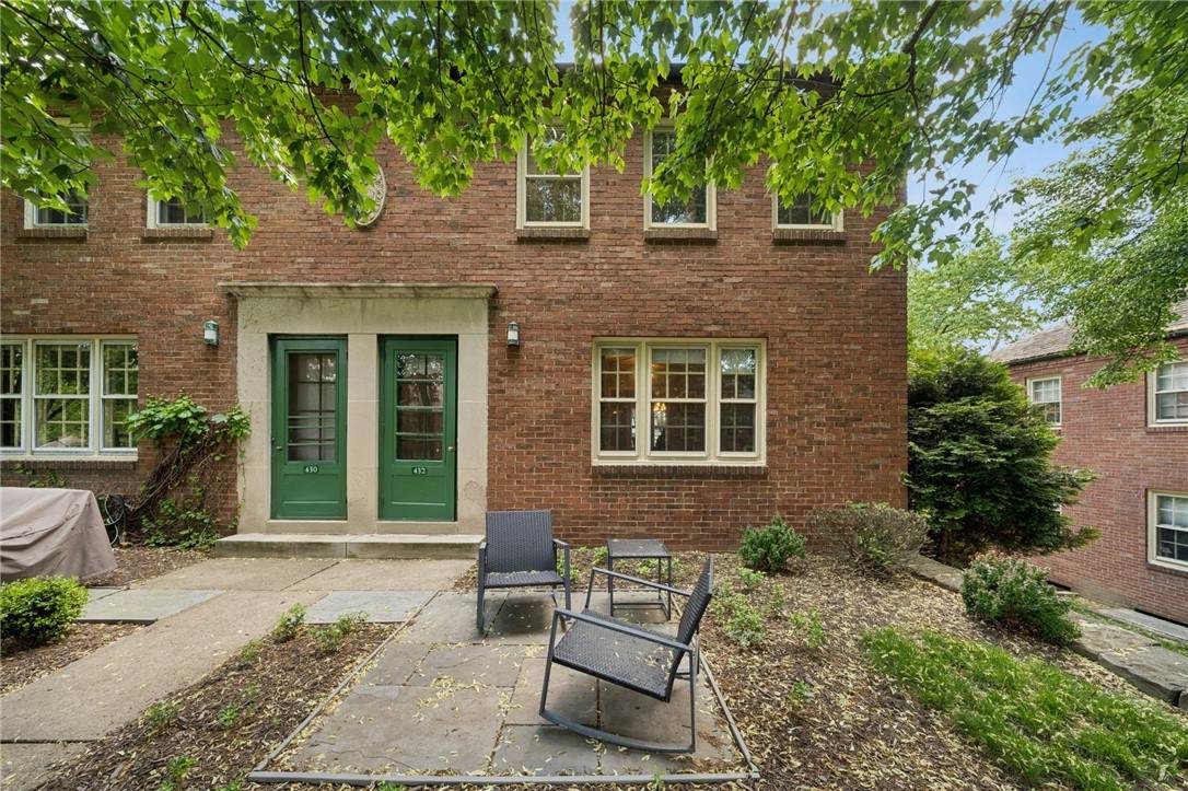 432 Bigham Street - Photo 1