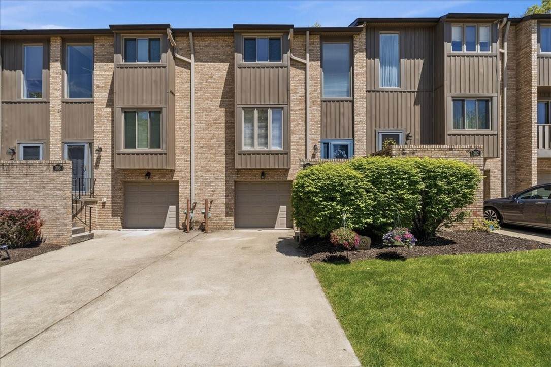 304 Central Dr - Photo 1