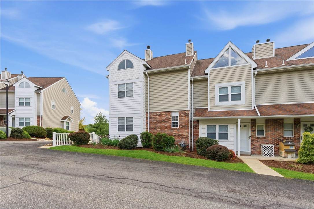 137 Old Village Lane - Photo 1