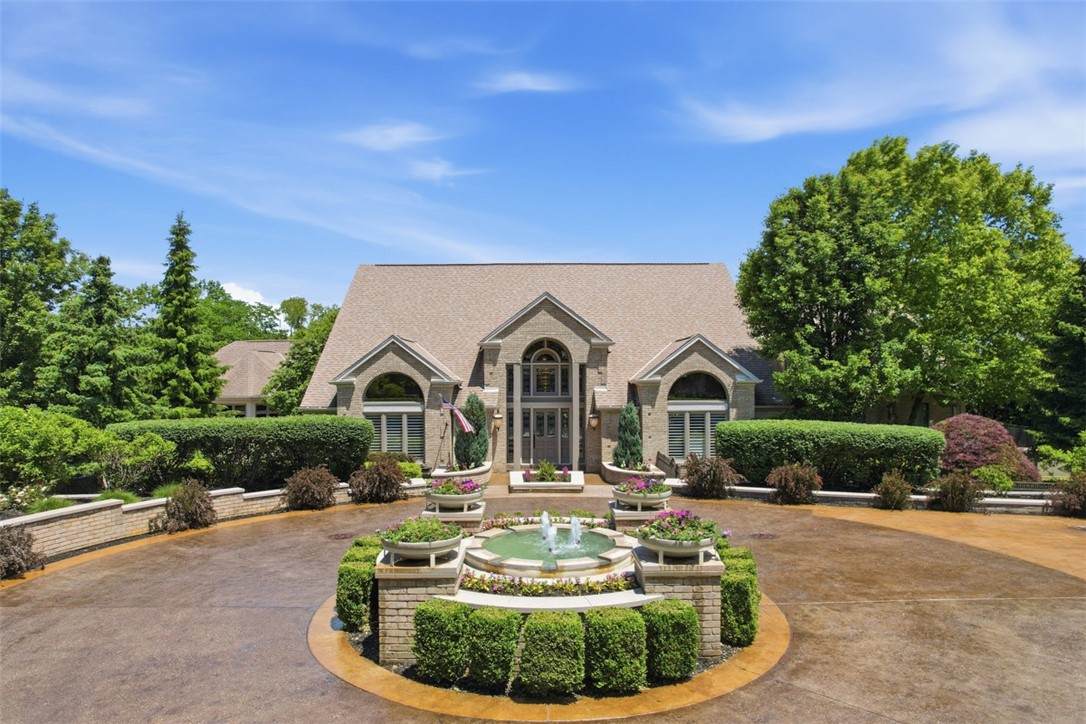 2500 Country Club Dr - Photo 1