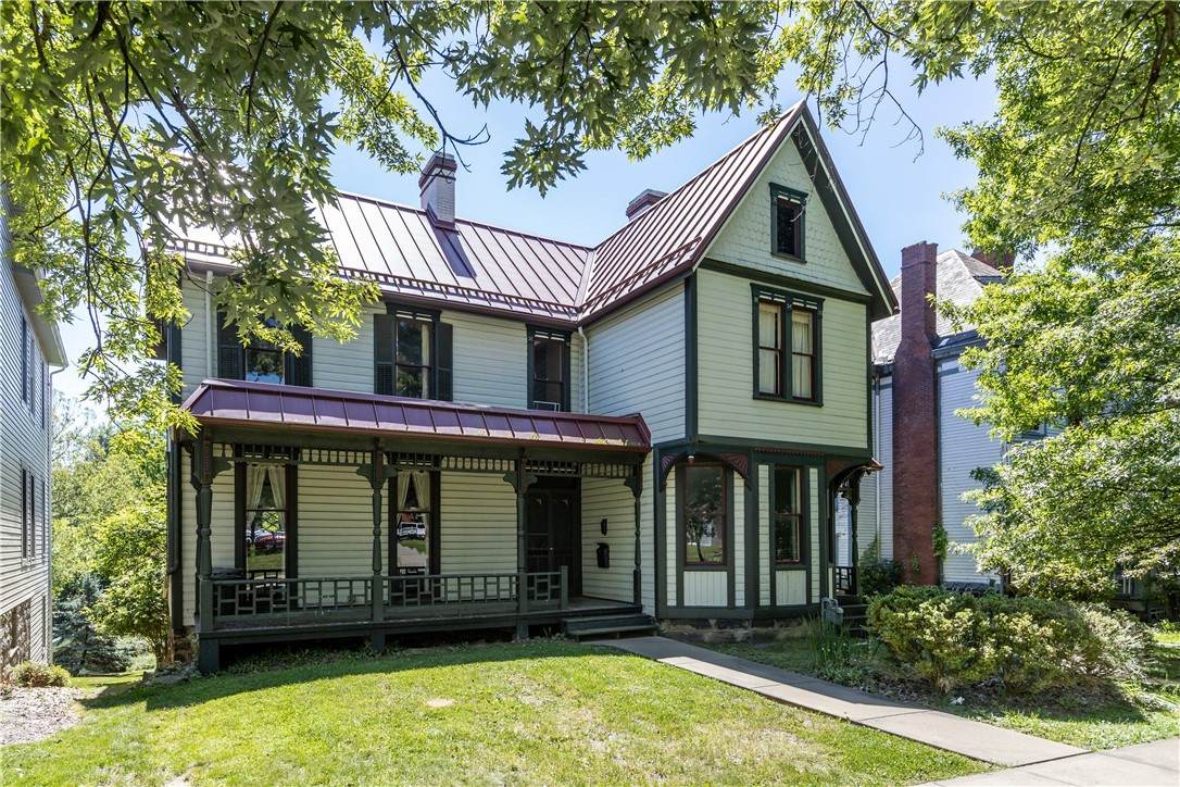 82 Wade Ave - Photo 1