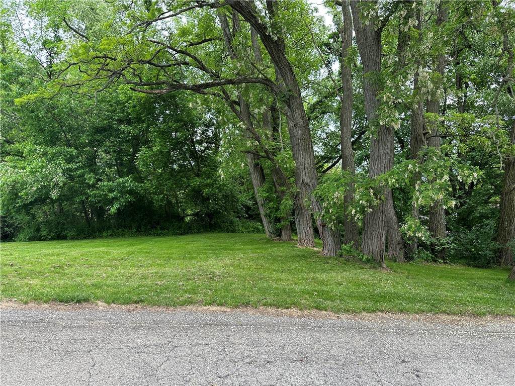 625 Hall Avenue - Photo 1