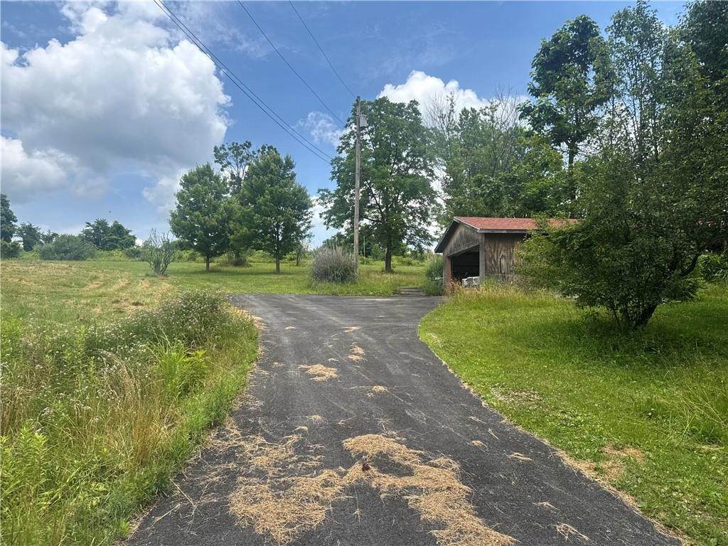 218 Hatfield - Photo 1