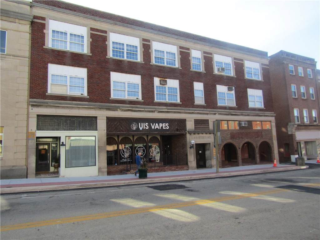 124 N Center Ave - Photo 1
