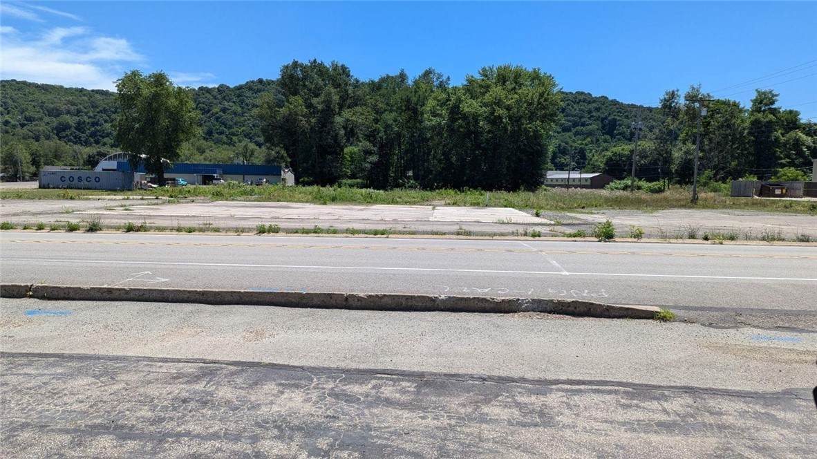 2106 River Rd - Photo 1