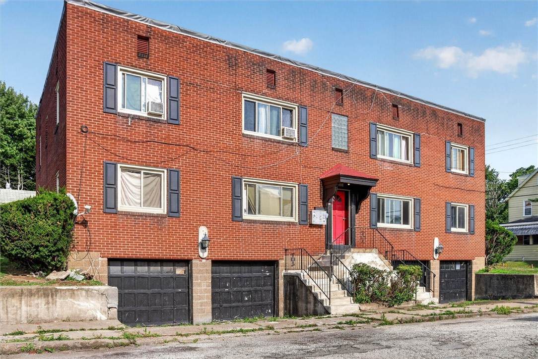 1615 Sumac St - Photo 1