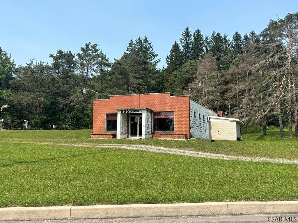 2058 Lambertsville Rd - Photo 1