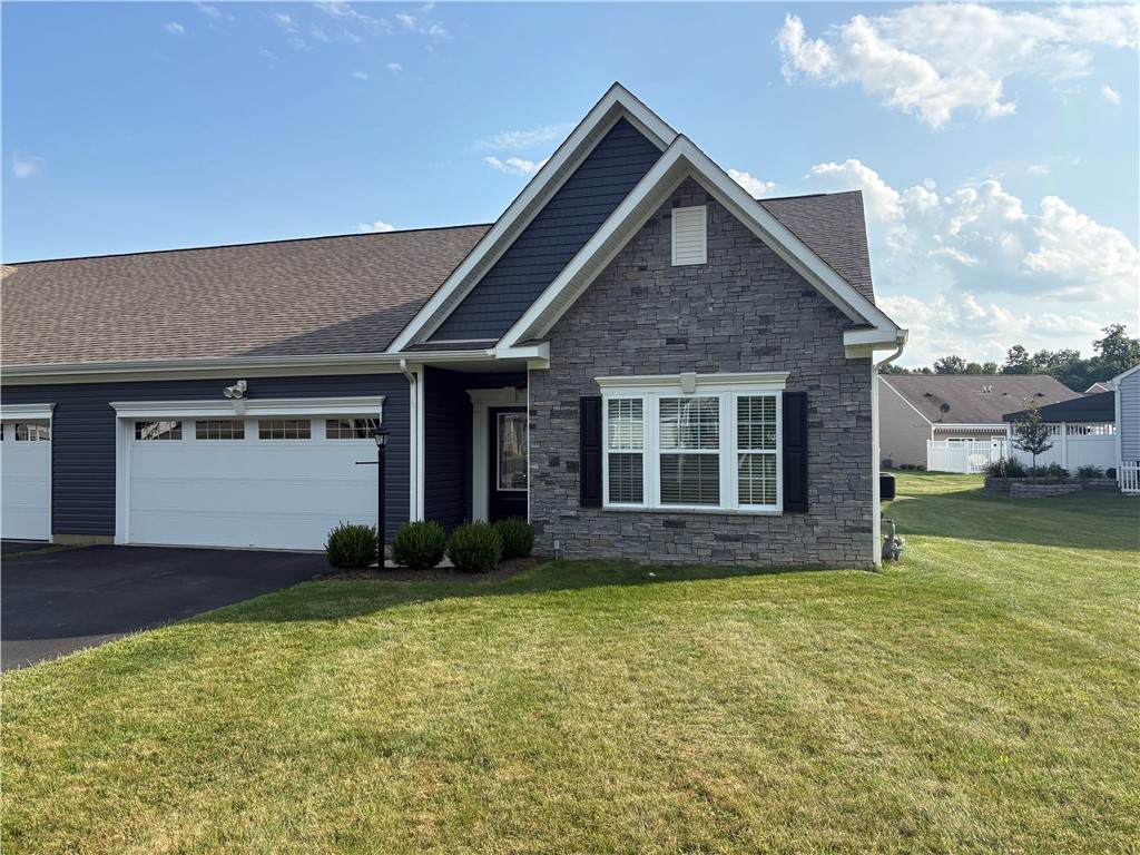 202 Raven Circle - Photo 1