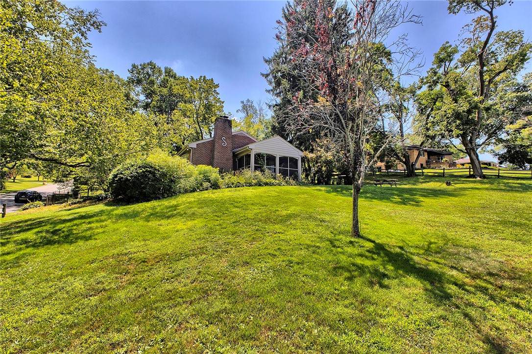 106 Virginia St - Photo 1