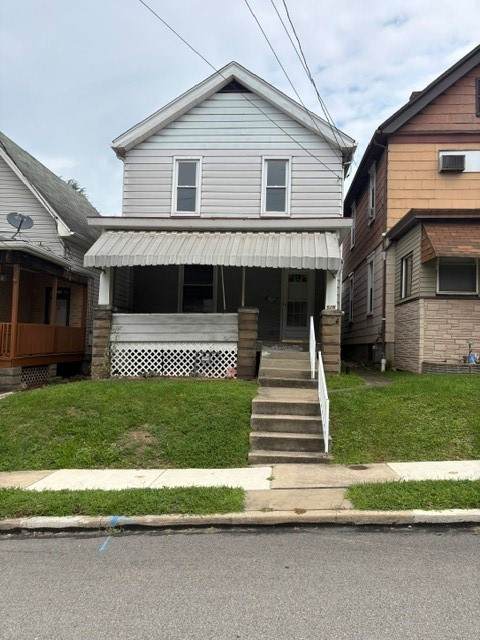 526 Longfellow St - Photo 1