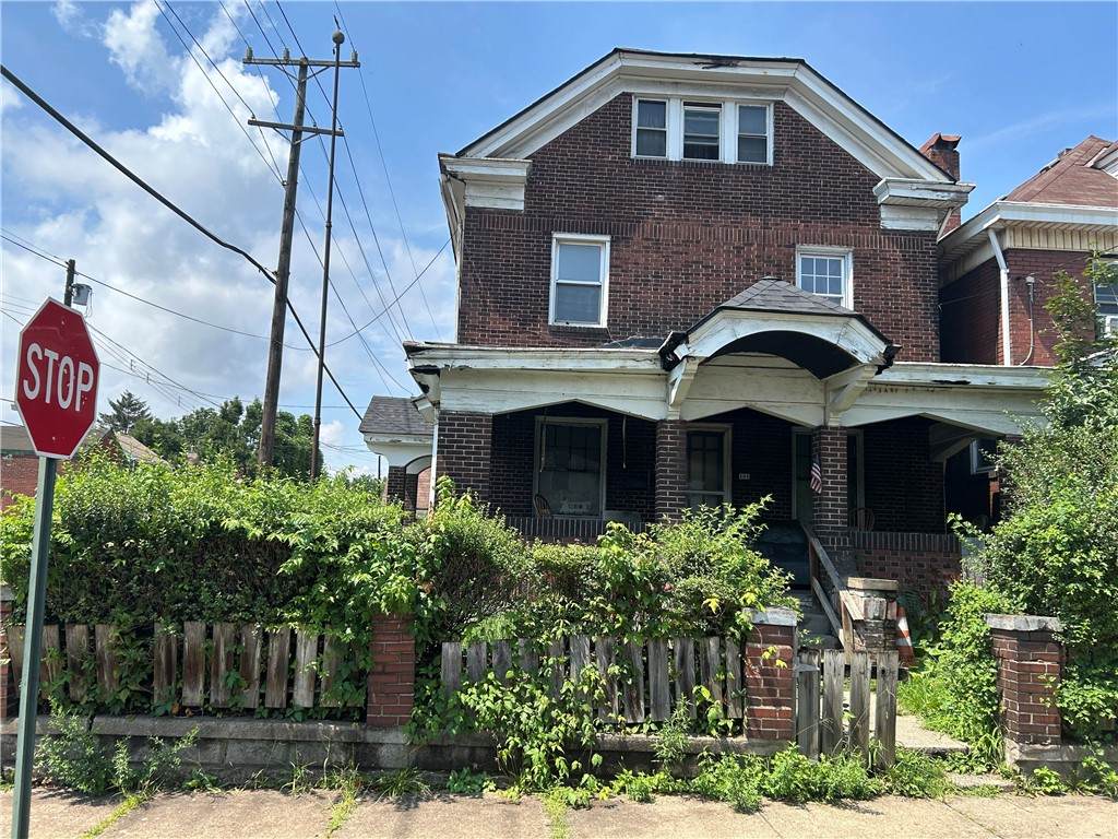 101 8th St - Photo 1