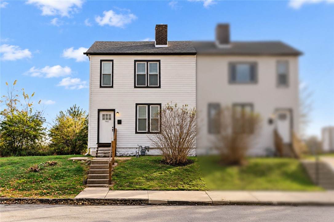 702 19th Ave - Photo 1