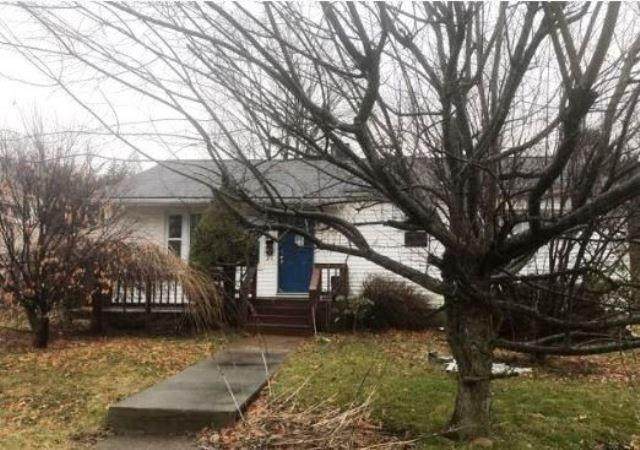 826 Todd Ave - Photo 1