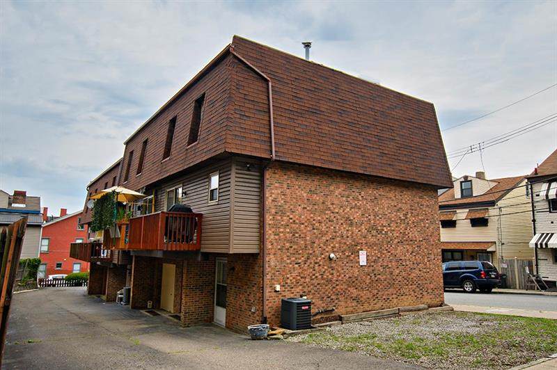 138 12th St - Photo 1