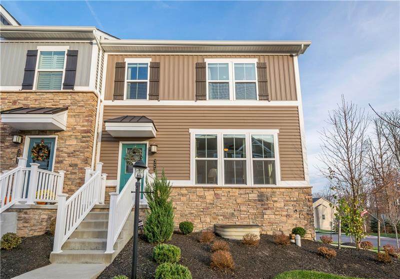 323 Cross Creek Dr - Photo 1