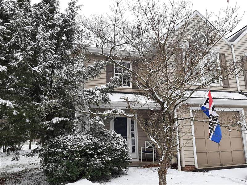 214 Commons Dr - Photo 1