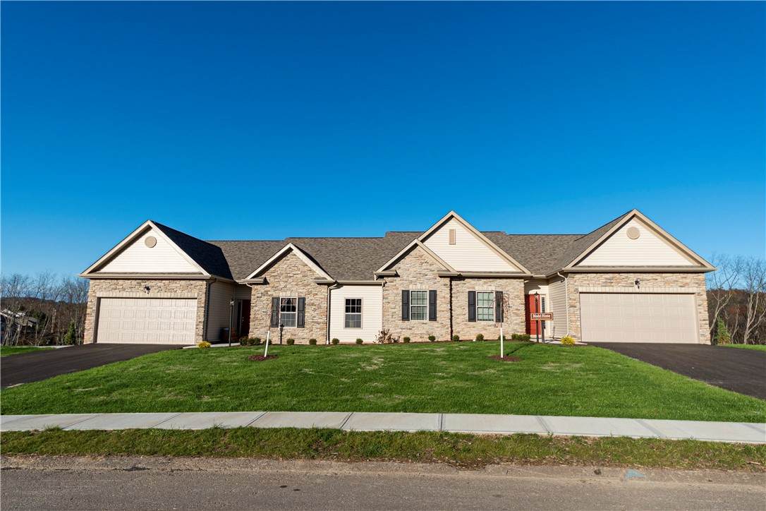 943 Copper Creek - Photo 1