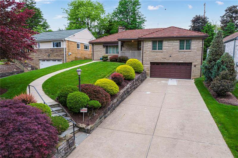 964 Lakemont Drive - Photo 1