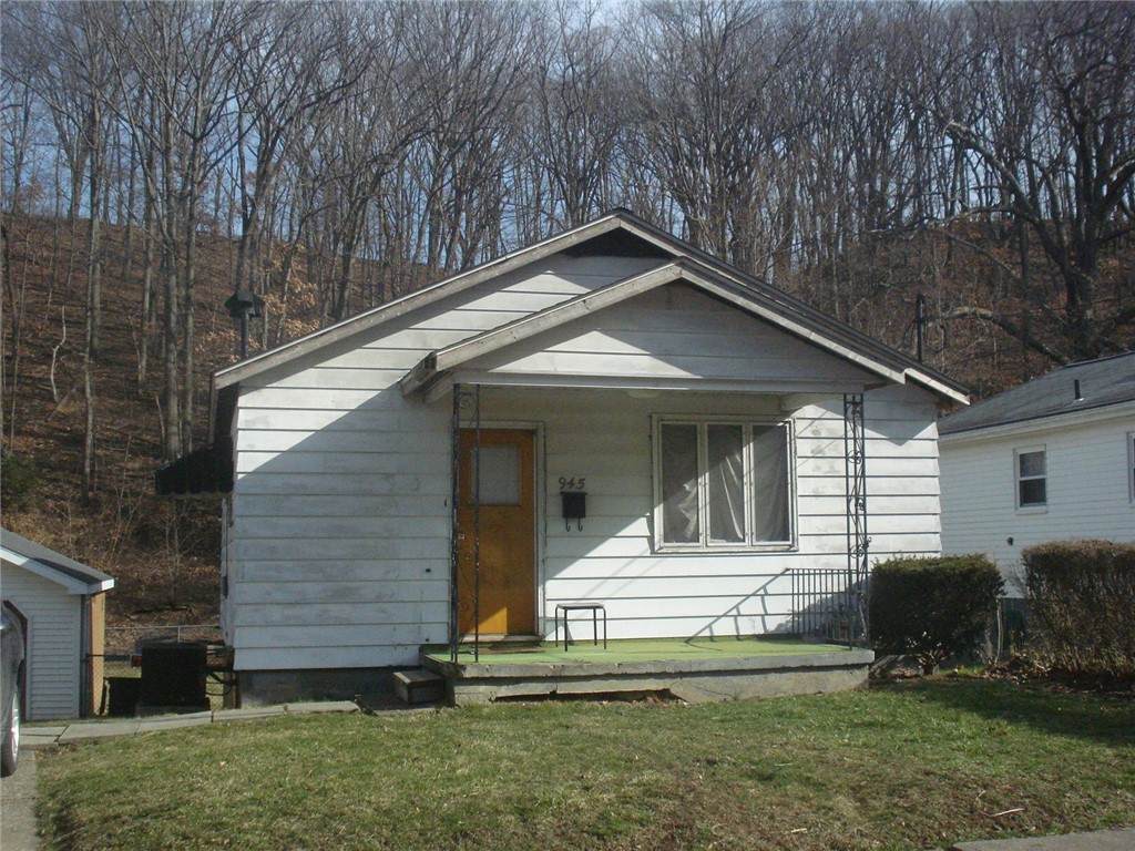 945 Hazel Avenue - Photo 1