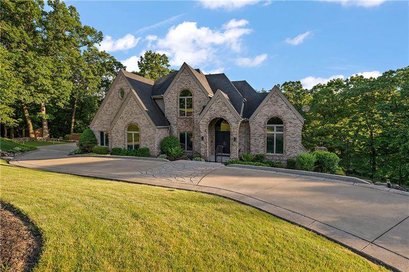 205 Lakeview Dr - Photo 1