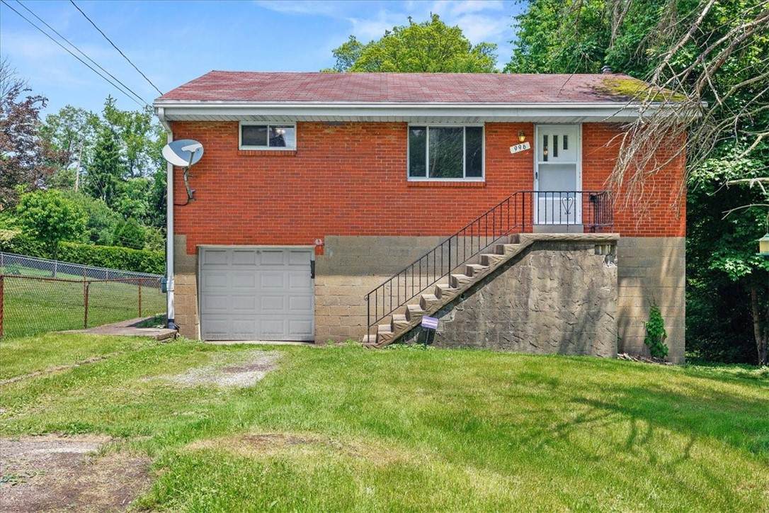 996 Mause Ave - Photo 1