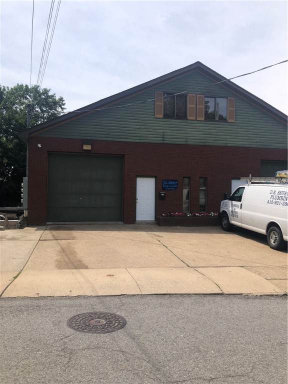 435 Union Avenue - Photo 1