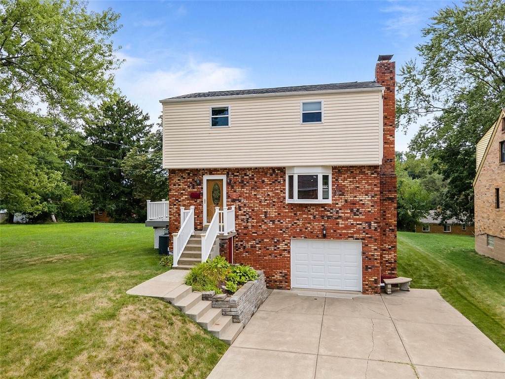 2263 Lynnbrook Ave - Photo 1