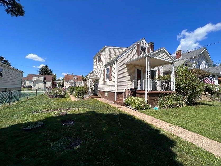 217 3rd St - Photo 1
