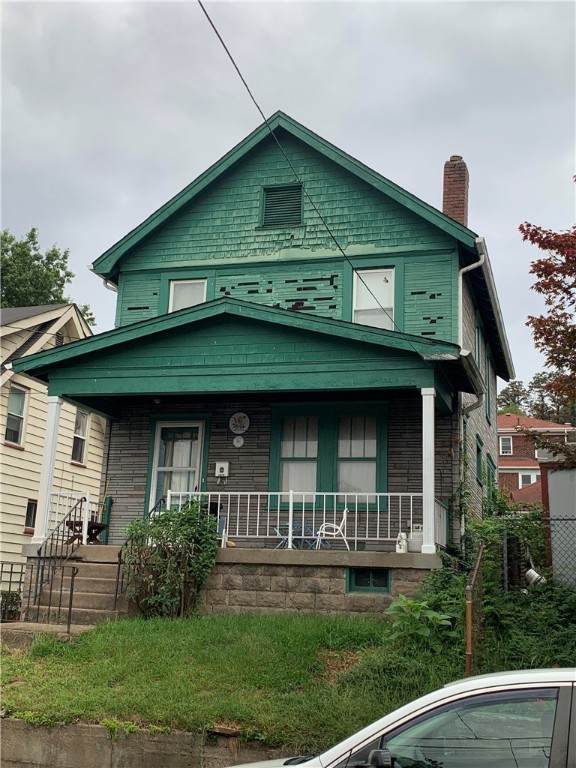 1619 Larch Ave - Photo 1