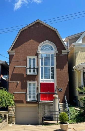 820 Grandview Ave - Photo 1