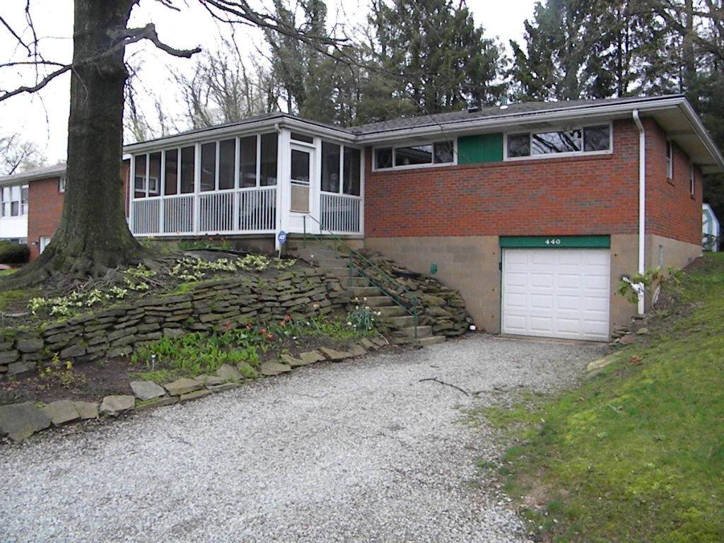 440 Valley View Dr - Photo 1