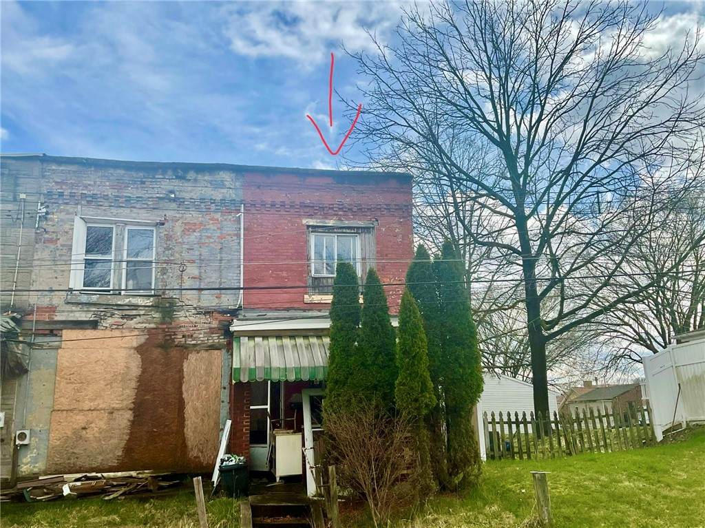 348 11th Ave - Photo 1