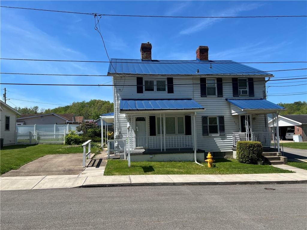 53 Sycamore St - Photo 1