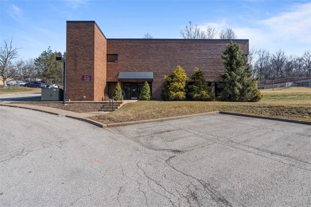 2640 Pitcairn Road - Photo 1