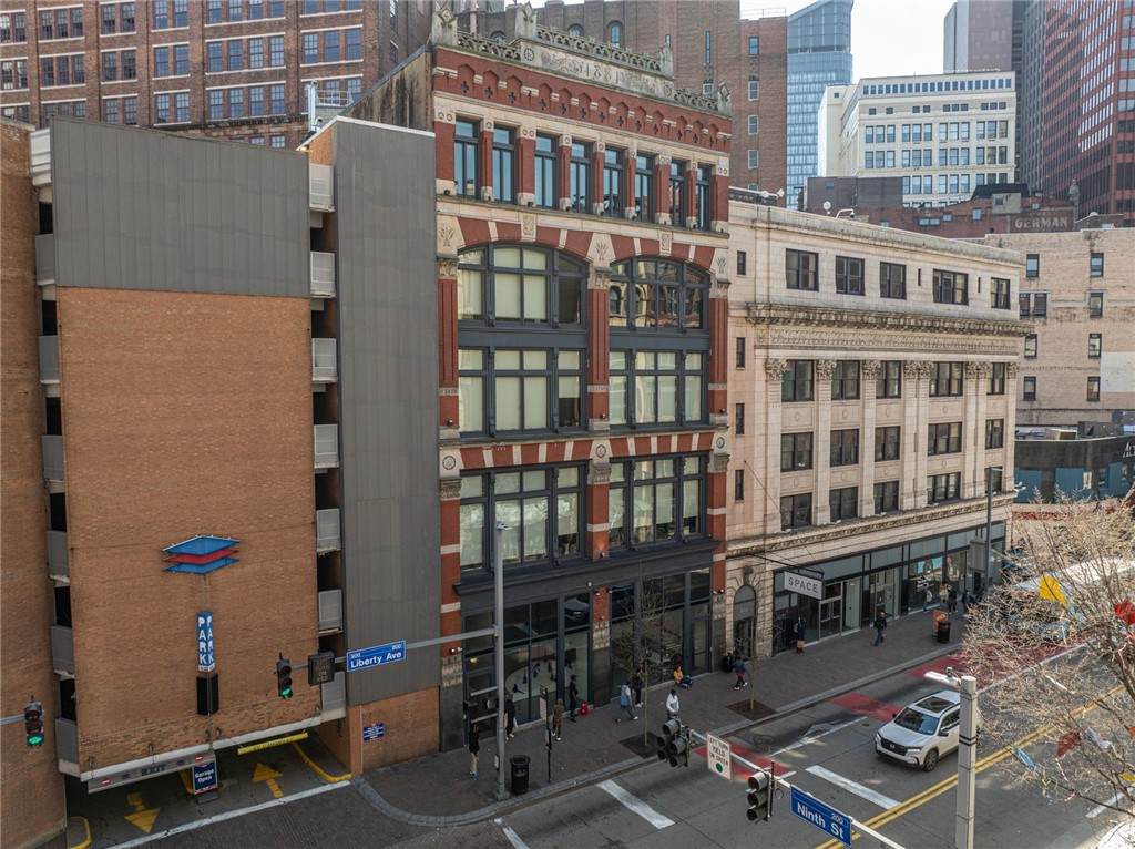 824 Liberty Avenue - Photo 1