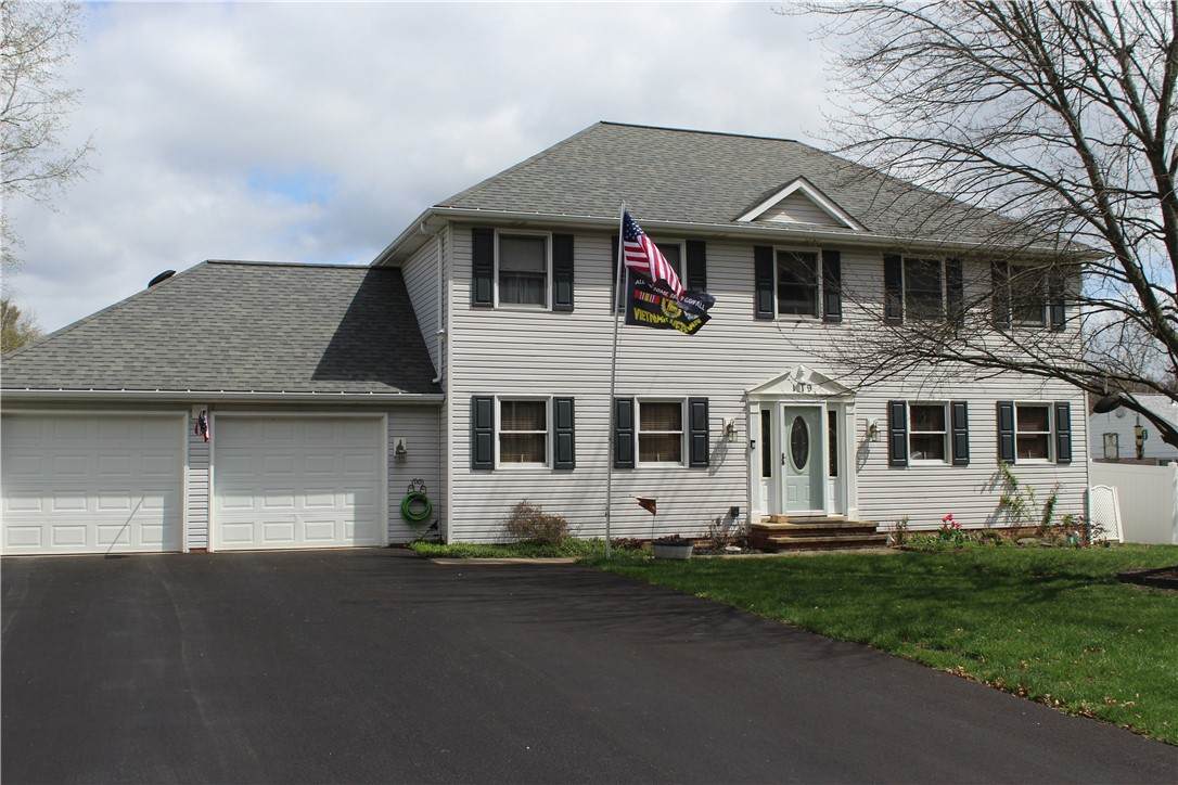 119 Howard St - Photo 1