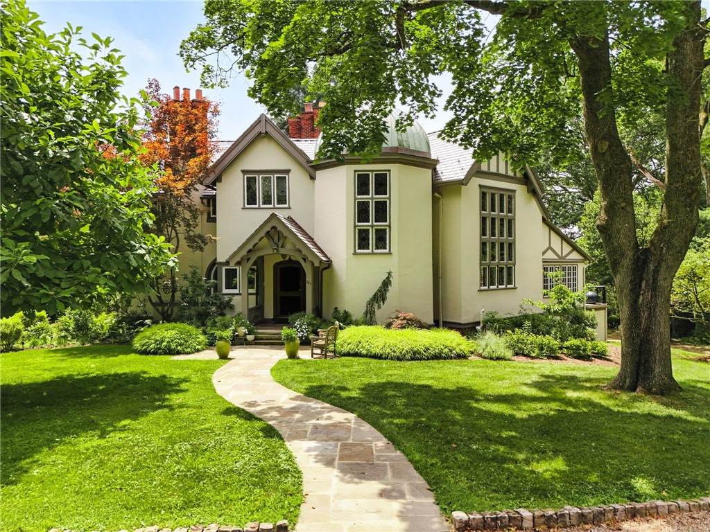 743 Chestnut Rd - Photo 1