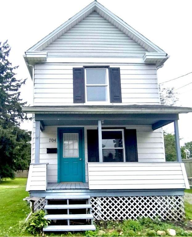 704 Center Street - Photo 1