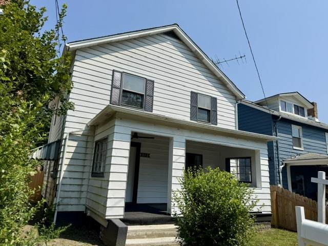 1112 Wade St - Photo 1