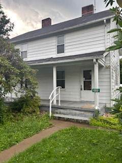 325 Back Street - Photo 1