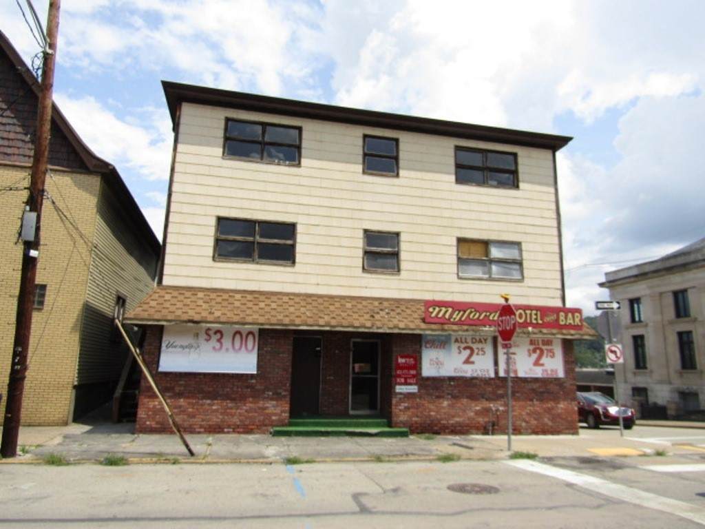 700 Fallowfield Ave - Photo 1