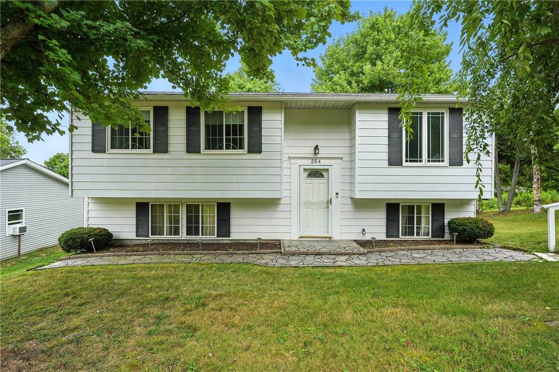 254 Harvey Drive - Photo 1